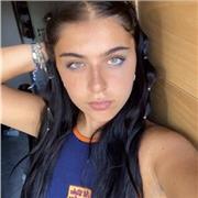 Diplomata al liceo classico offro lezioni private di storia per alunni elementari, medie e liceo